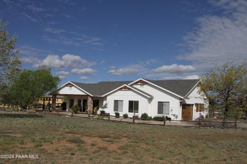 Single Family Residence in Chino Valley AZ 740 Nick Trail.jpg