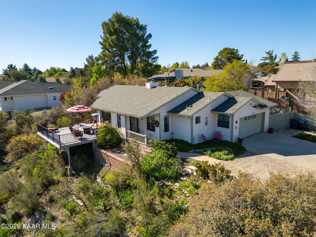 Photo of 749 N Zuni Trail, Dewey-Humboldt, AZ 86327 (MLS # 1080910)