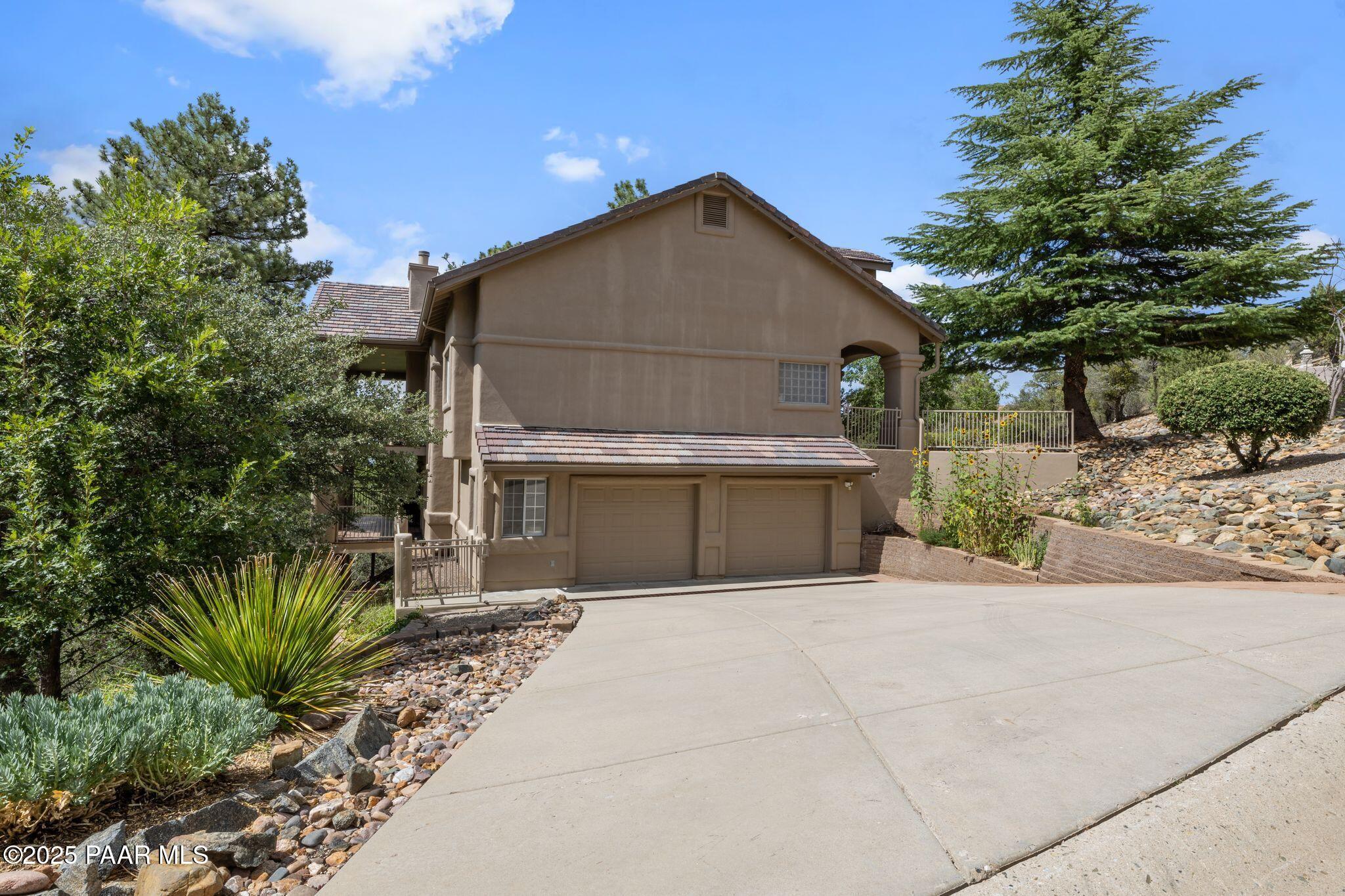 492 Fox Hollow Circle