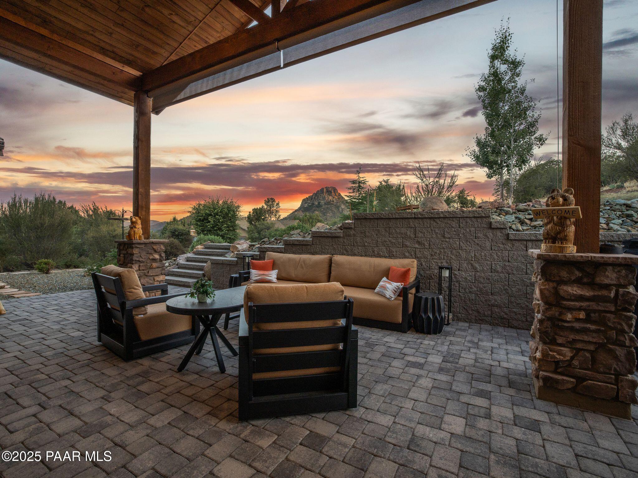 1431 Hollowside Way