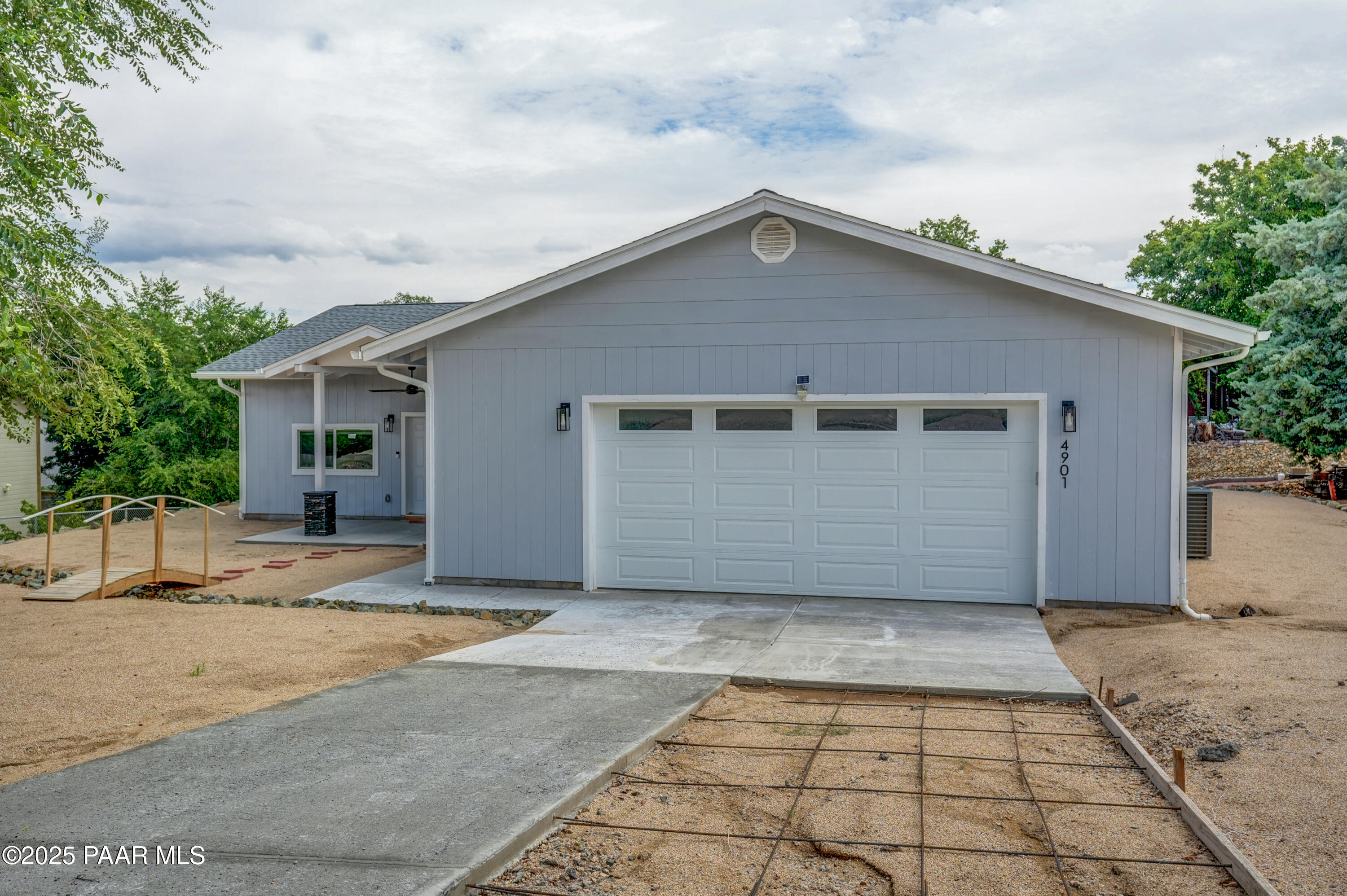 4901 N Treasure Circle