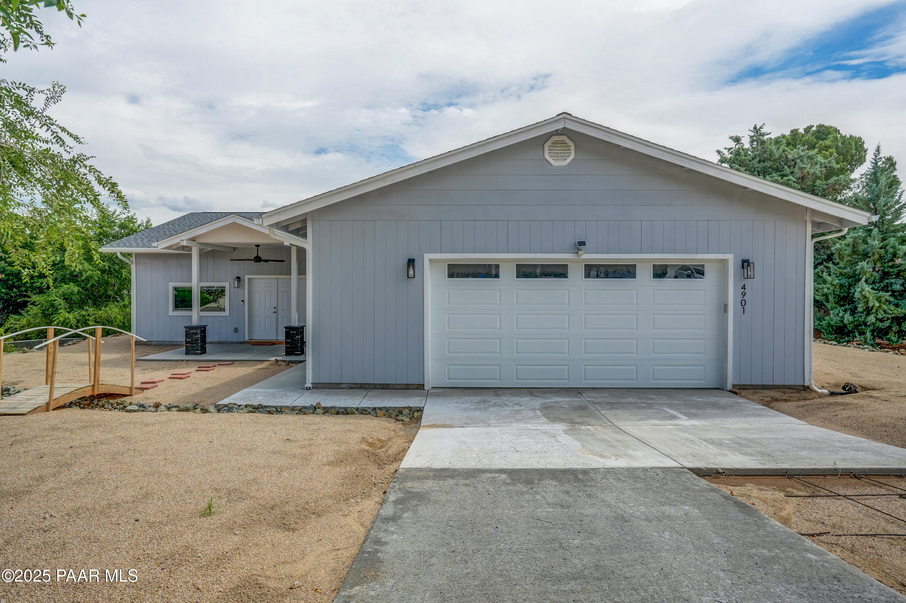 4901 N Treasure Circle