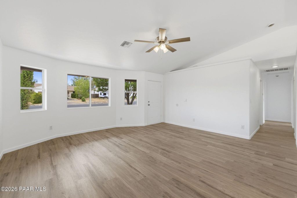 Photo of 6065 N Dodge Drive, Prescott Valley, AZ 86314 (MLS # 1082038)