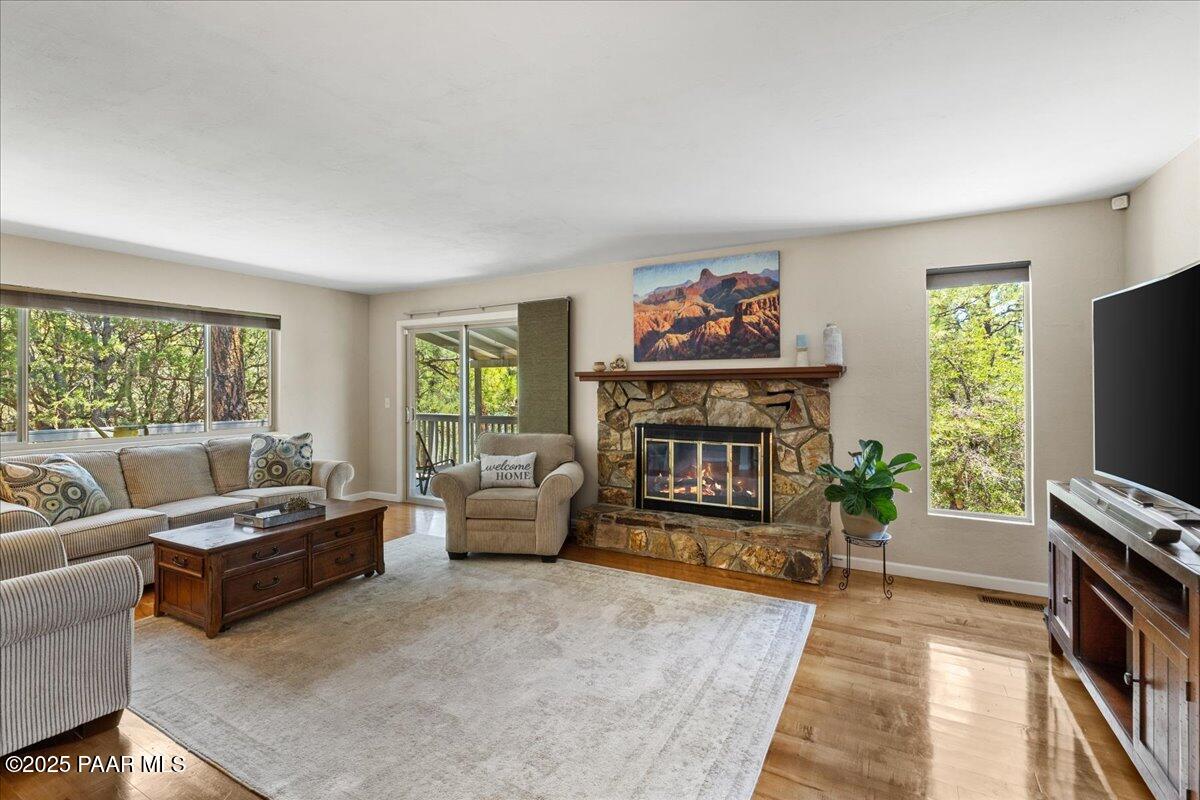 1285 Tanglewood Road