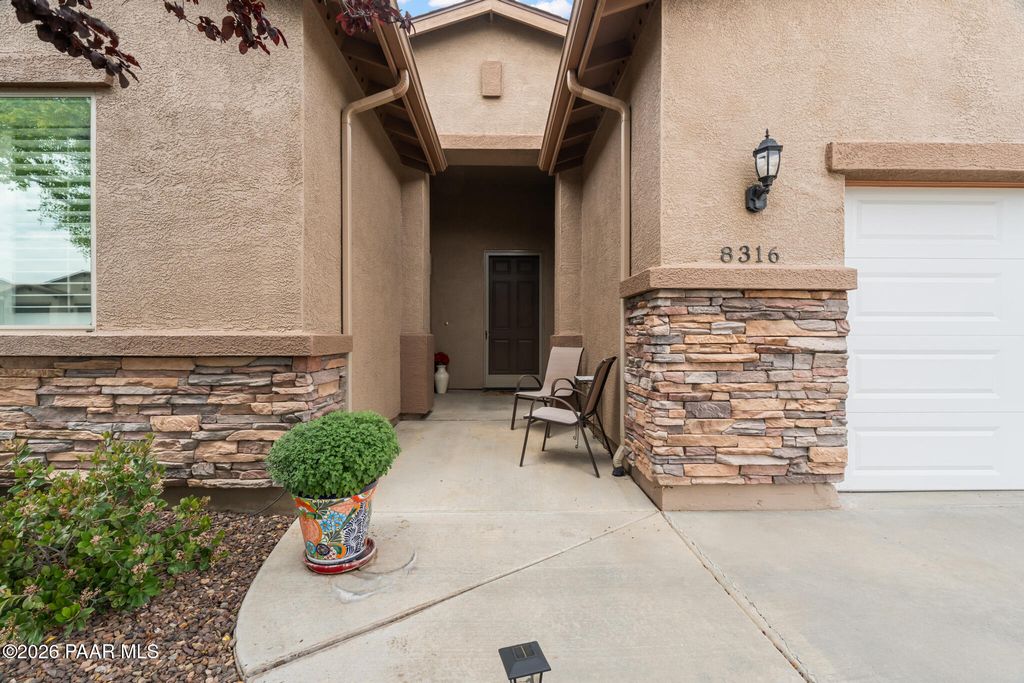 Photo of 8316 N Sunset RDG, Prescott Valley, AZ 86315 (MLS # 1082508)