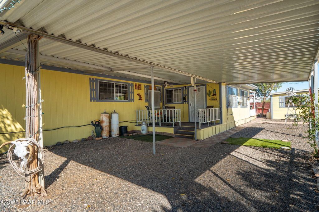 Photo of 20654 E Mingus Drive, Mayer, AZ 86333 (MLS # 1076896)