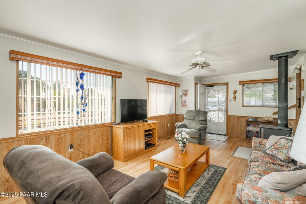 Photo of 20654 E Mingus Drive, Mayer, AZ 86333 (MLS # 1076896)