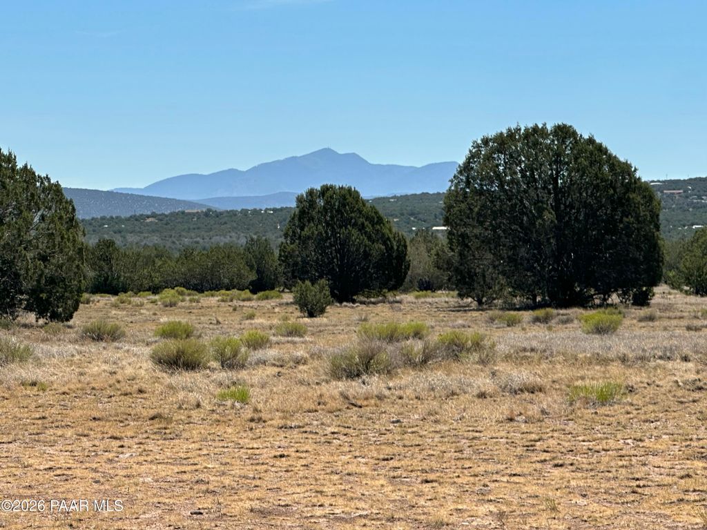 Photo of 3160 W Mesa Drive, Ash Fork, AZ 86046 (MLS # 1079564)