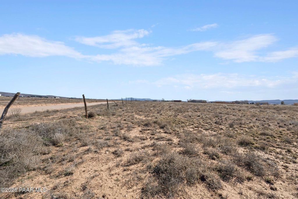 Photo of 139 Big Chino Road, Paulden, AZ 86334 (MLS # 1079361)