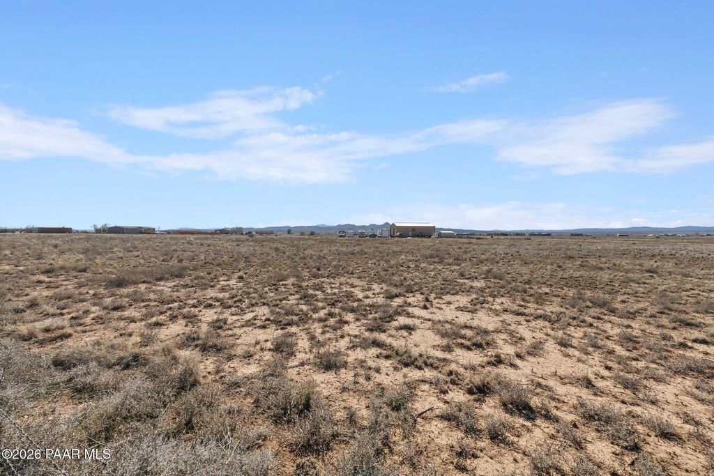 Photo of 139 Big Chino Road, Paulden, AZ 86334 (MLS # 1079361)