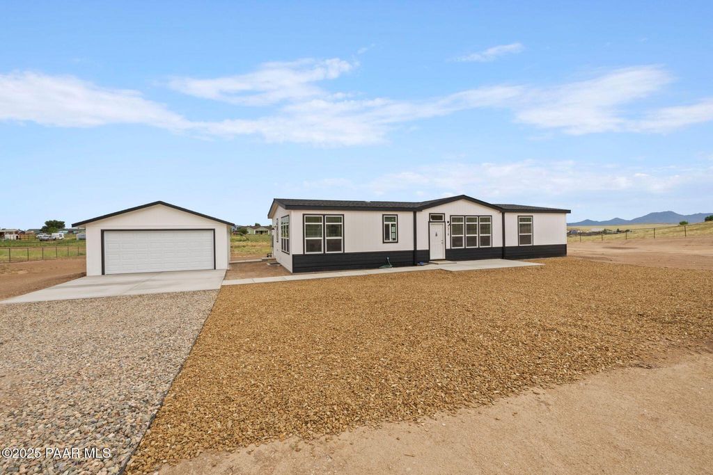 Photo of 7319 E Alexis Way, Prescott Valley, AZ 86315 (MLS # 1078427)