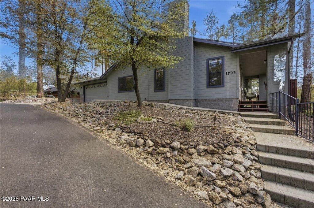 Photo of 1295 Pinecone Terrace, Prescott, AZ 86303 (MLS # 1081848)