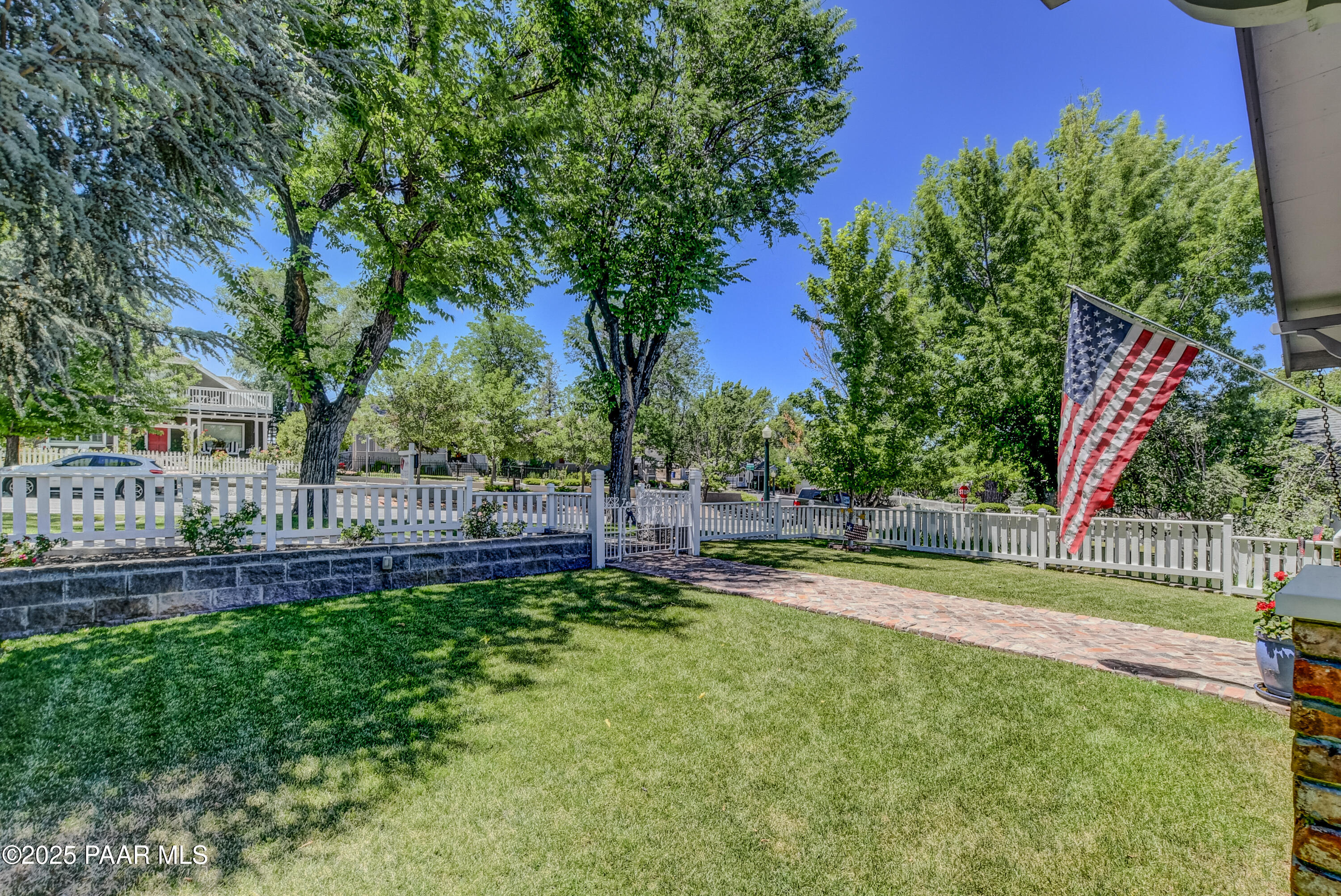 309 S Mount Vernon Avenue