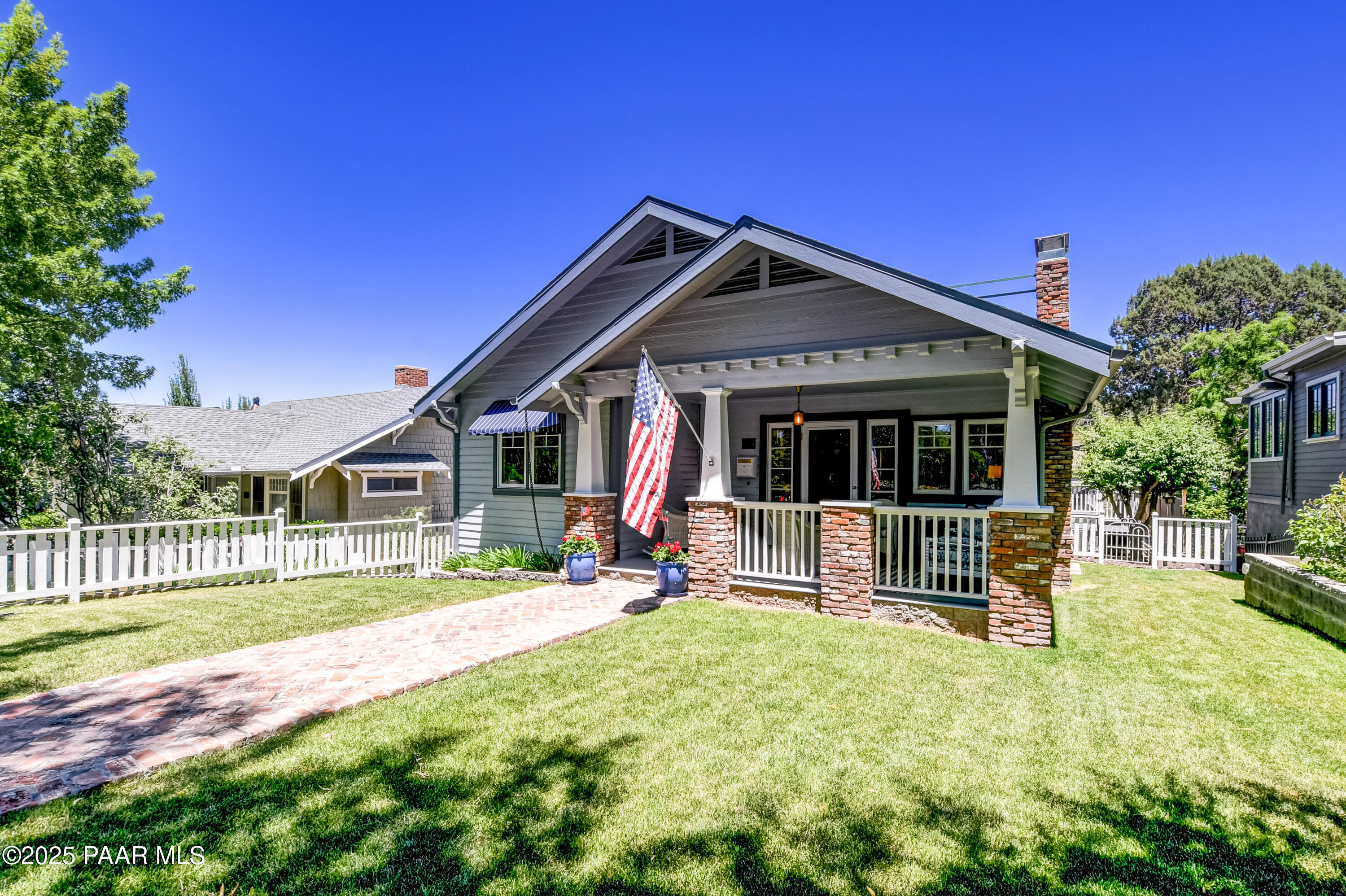 309 S Mount Vernon Avenue