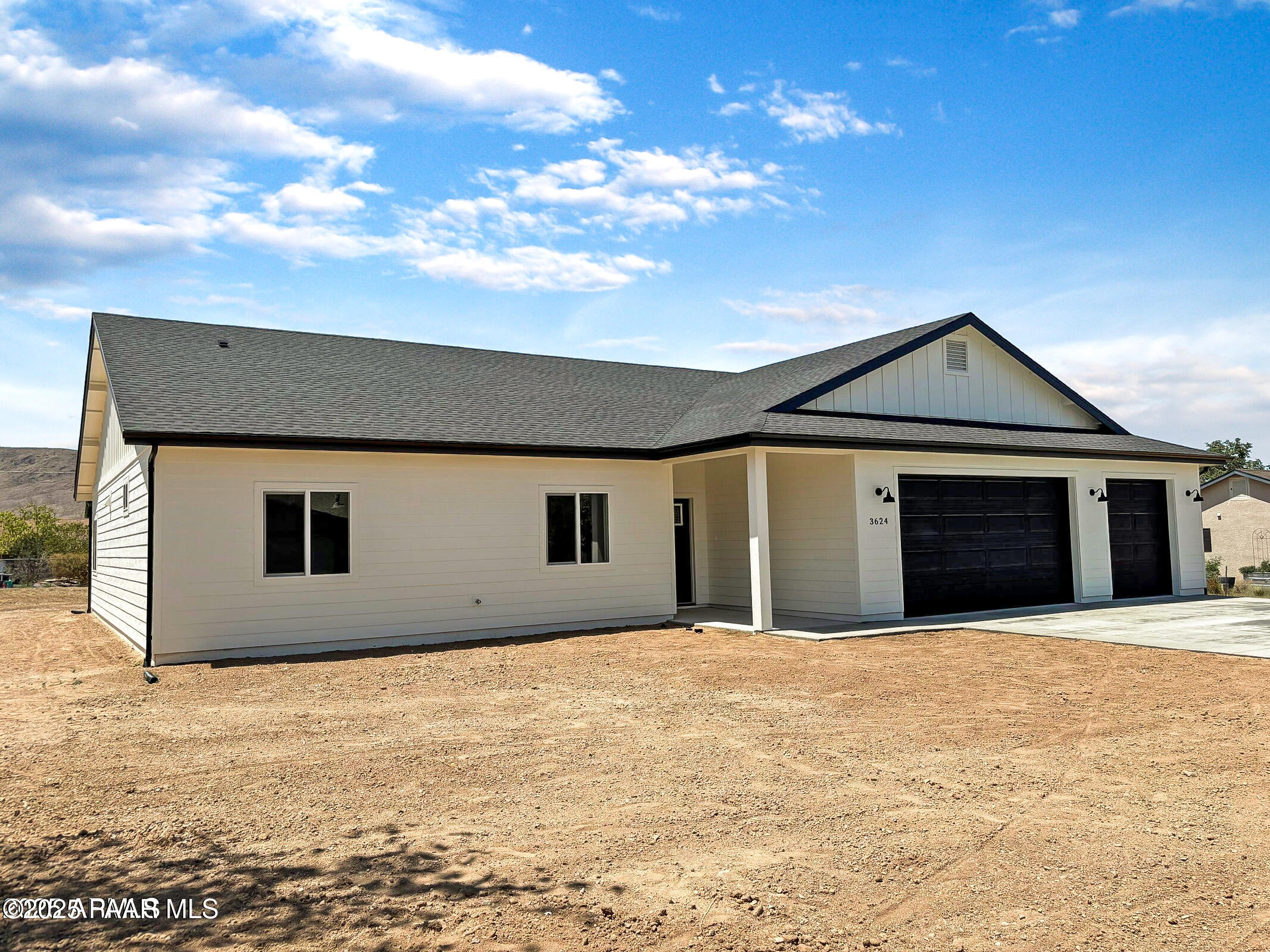 3624 N Meadowlark Drive