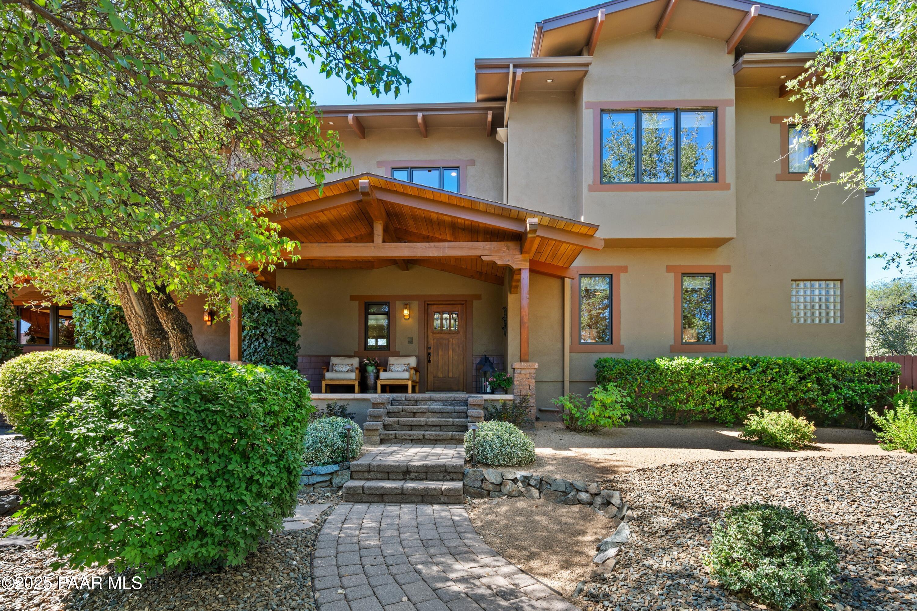 2525 W Green Brier Drive
