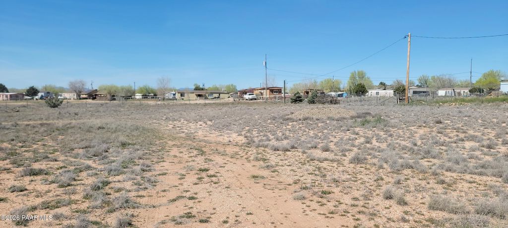 Photo of 25310 N Enid Drive, Paulden, AZ 86334 (MLS # 1080459)