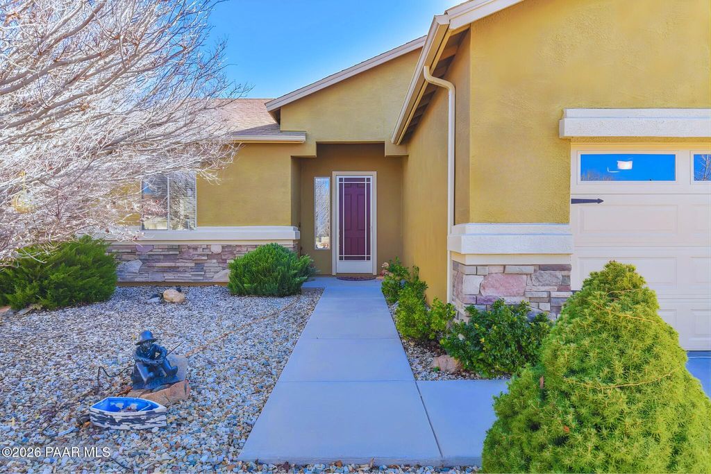 Photo of 4781 N Wycliffe Drive, Prescott Valley, AZ 86314 (MLS # 1080165)