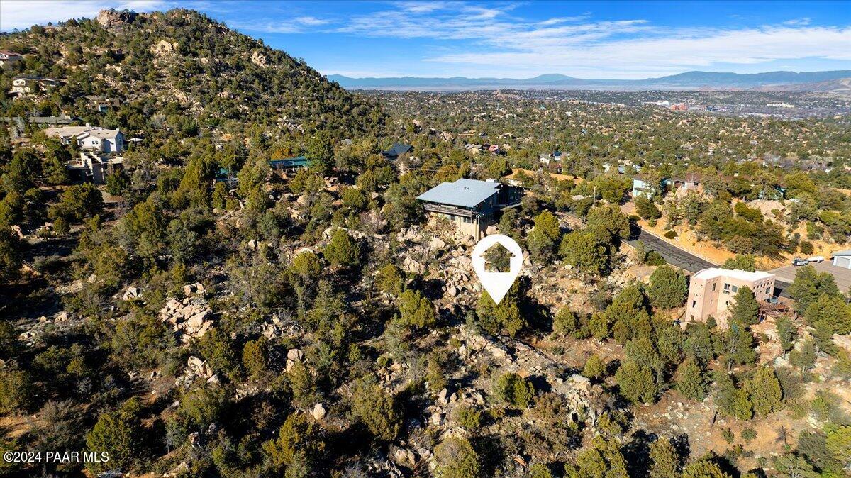 320 Skyline Drive