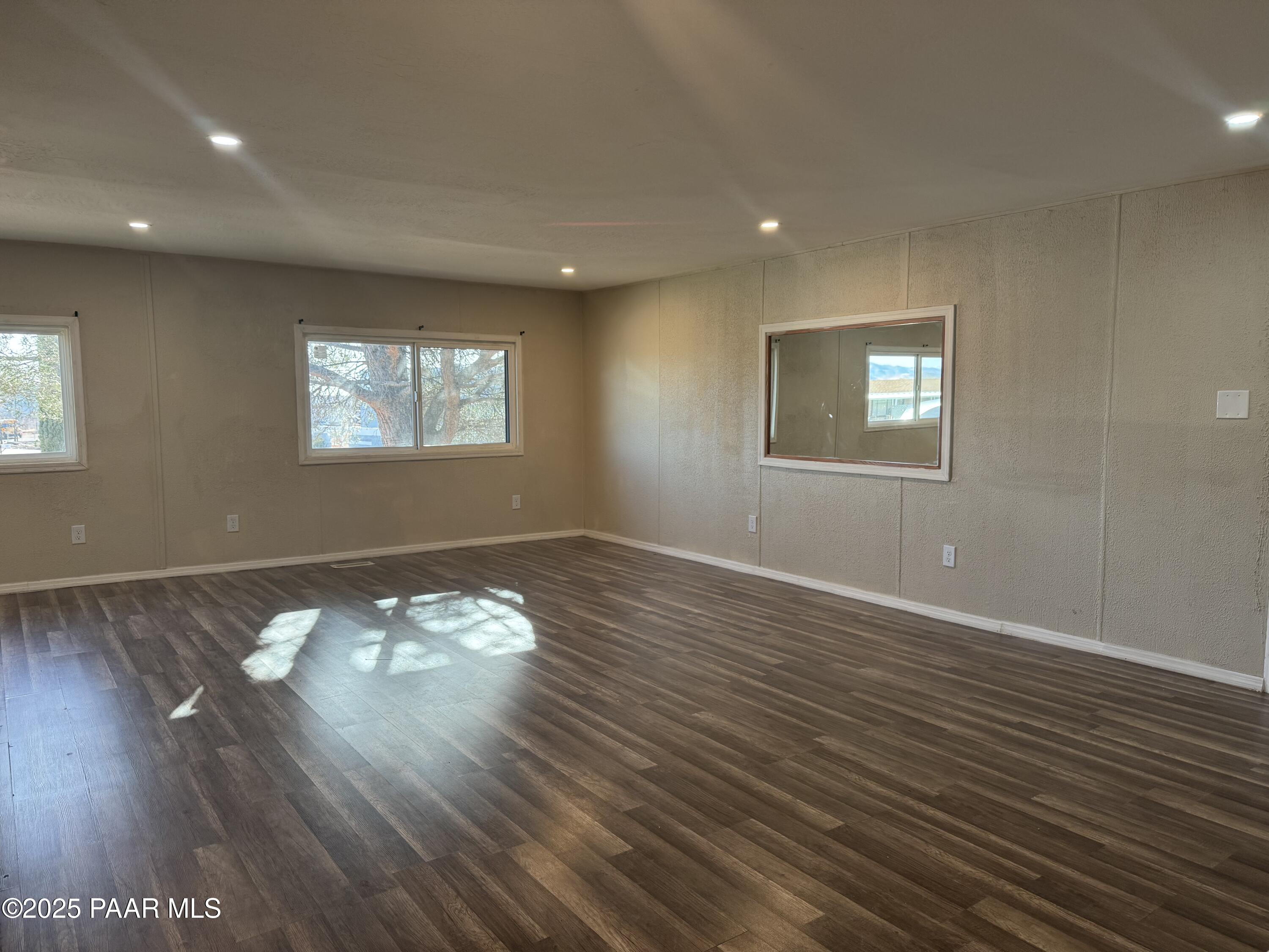 2650 W Kings Highway