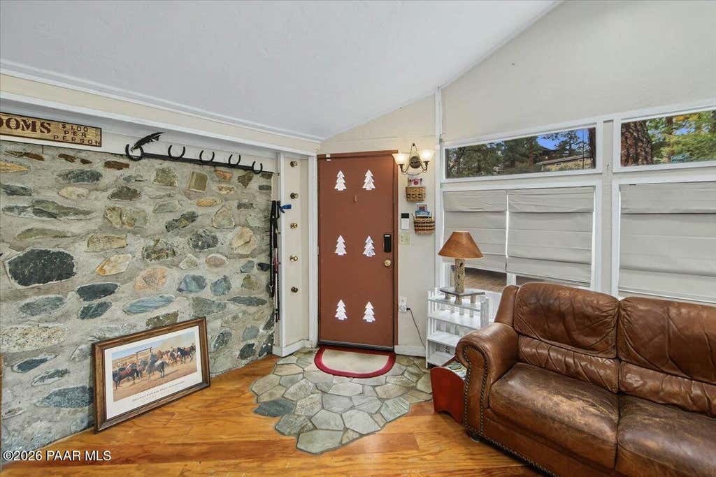 Photo of 1019 W Canyon Drive, Prescott, AZ 86303 (MLS # 1084062)
