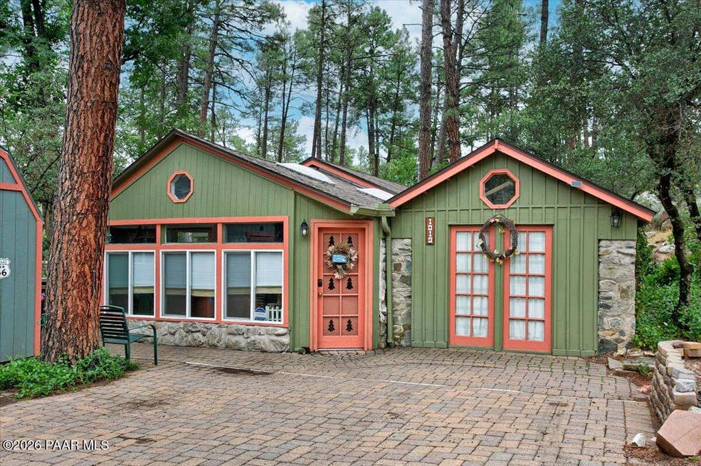 Photo of 1019 W Canyon Drive, Prescott, AZ 86303 (MLS # 1084062)