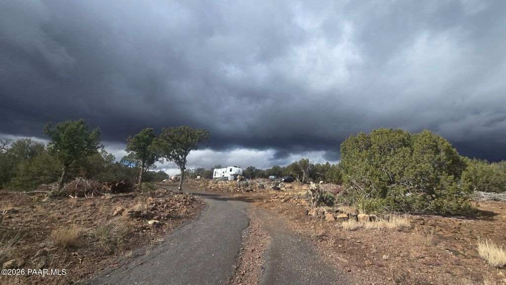 Photo of 9938 W Gleed Station Road, Ash Fork, AZ 86320 (MLS # 1082175)