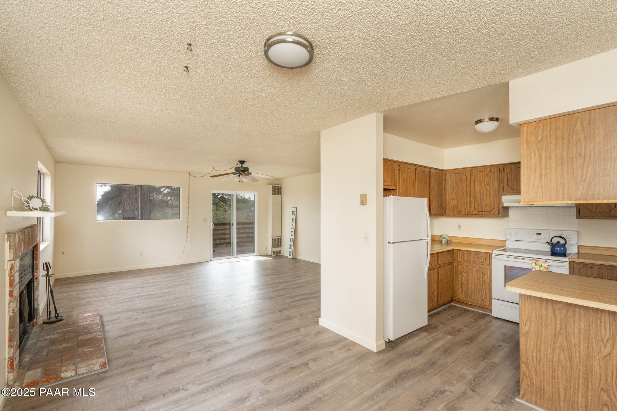 6011 W Oak Ridge