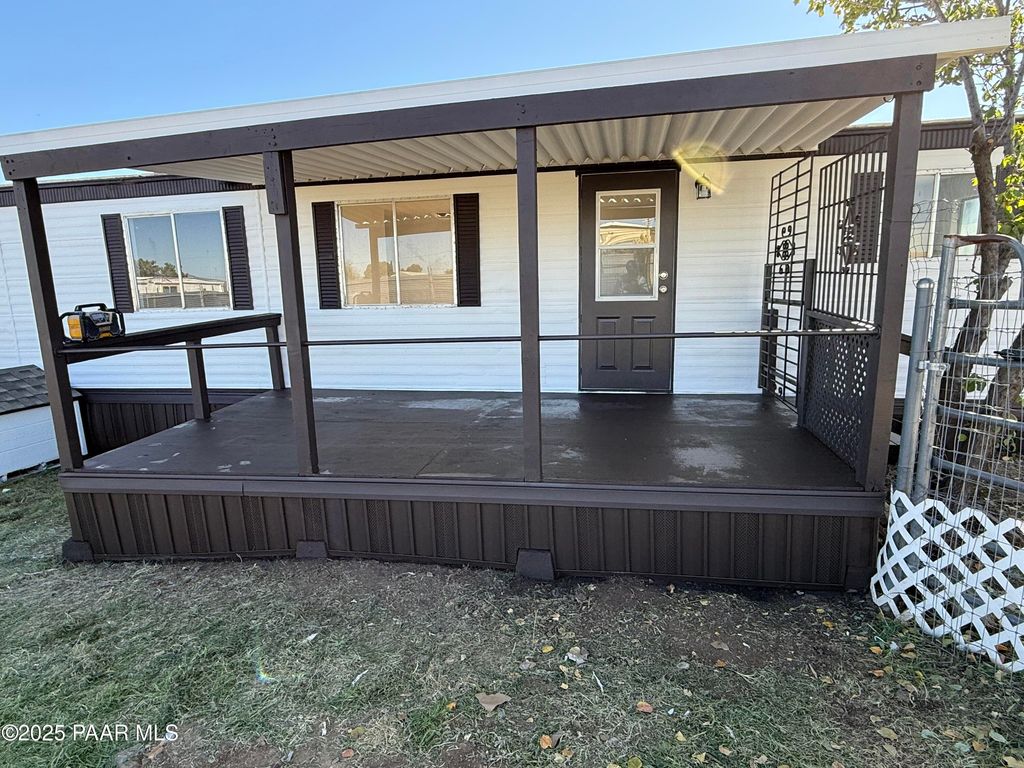 Photo of 15835 S Cordes Lakes Drive, Mayer, AZ 86333 (MLS # 1077942)