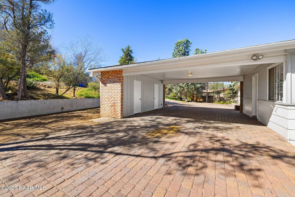 Photo of 602 Bonita Way, Prescott, AZ 86301 (MLS # 1080532)