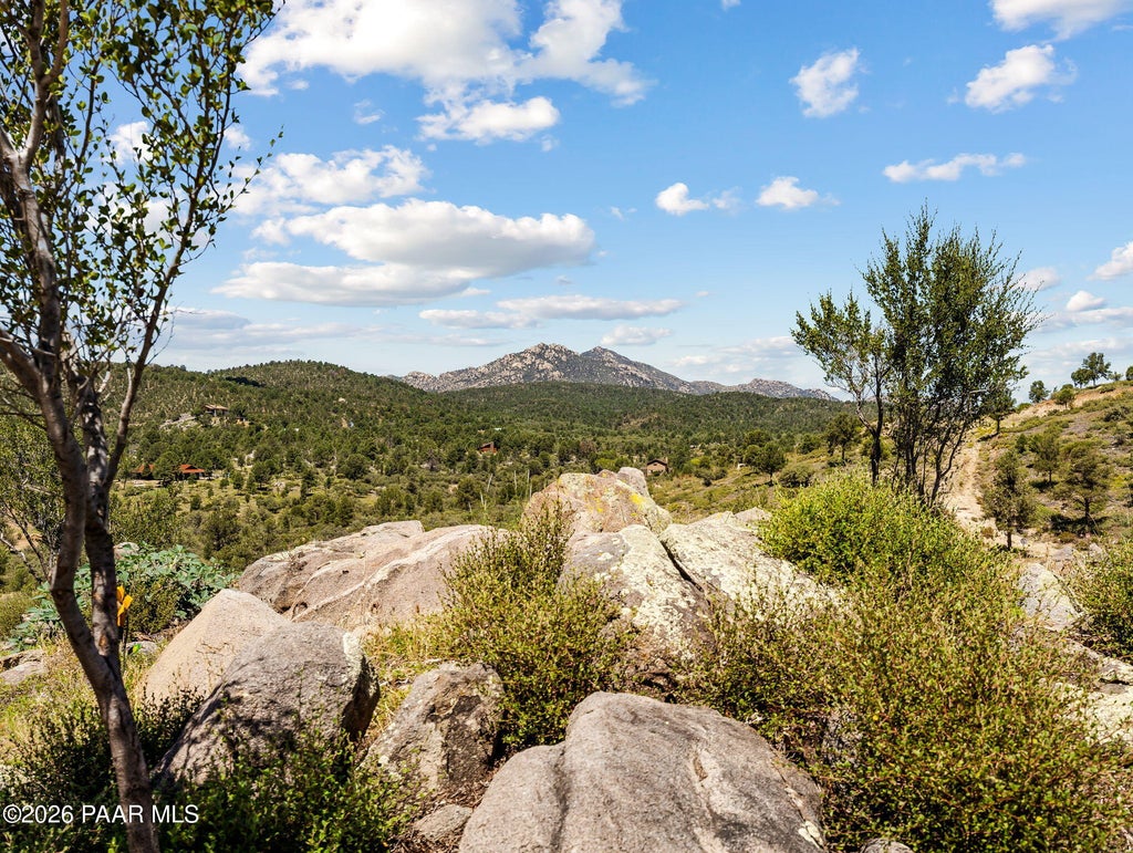 Photo of 00000 W Buckhorn Drive, Peeples Valley, AZ 86332 (MLS # 1084607)