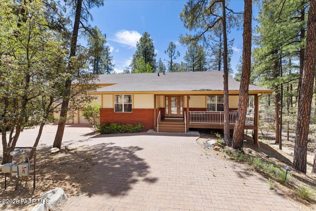 Photo of 260 E Marapai Road, Prescott, AZ 86303 (MLS # 1081586)