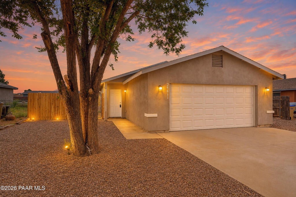 Photo of 24411 N Diamond Head Avenue, Paulden, AZ 86334 (MLS # 1084792)