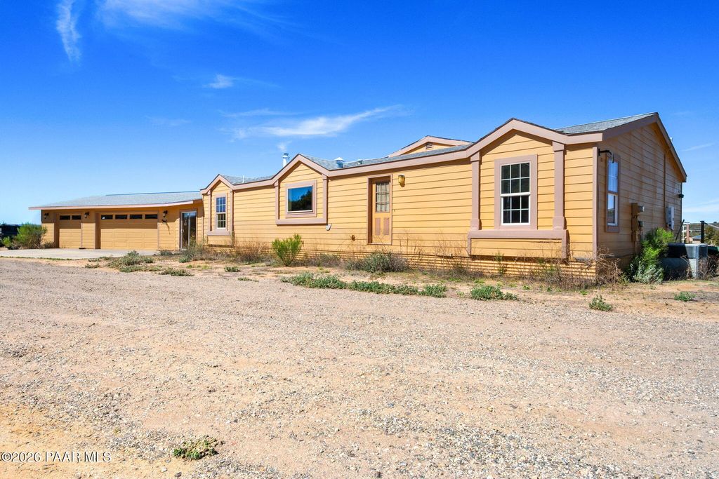 Photo of 1670 N Trinity Lane, Dewey-Humboldt, AZ 86327 (MLS # 1080728)