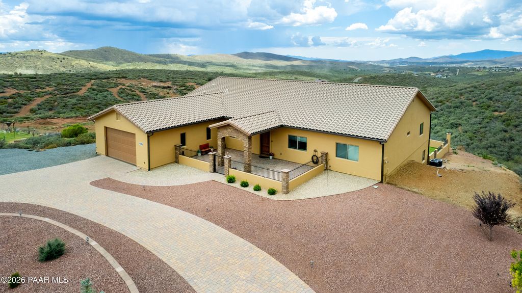 Photo of 12121 E Remuda Lane, Mayer, AZ 86333 (MLS # 1082389)