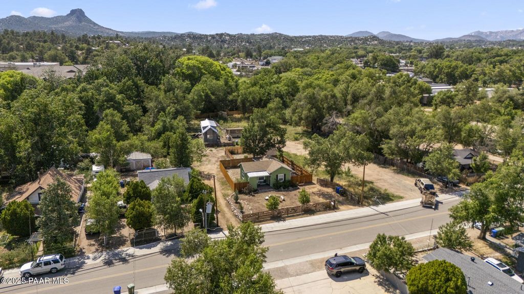 Photo of 542 Dameron Drive, Prescott, AZ 86301 (MLS # 1078331)