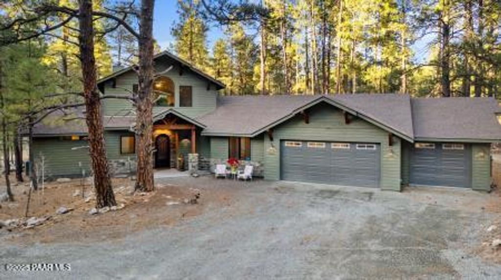 Photo of 5865 S Walker Road, Prescott, AZ 86303 (MLS # 1079870)