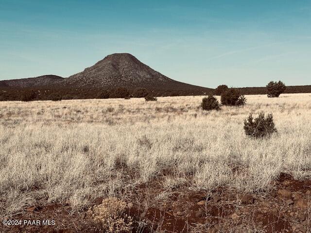 90b Volcano Trail