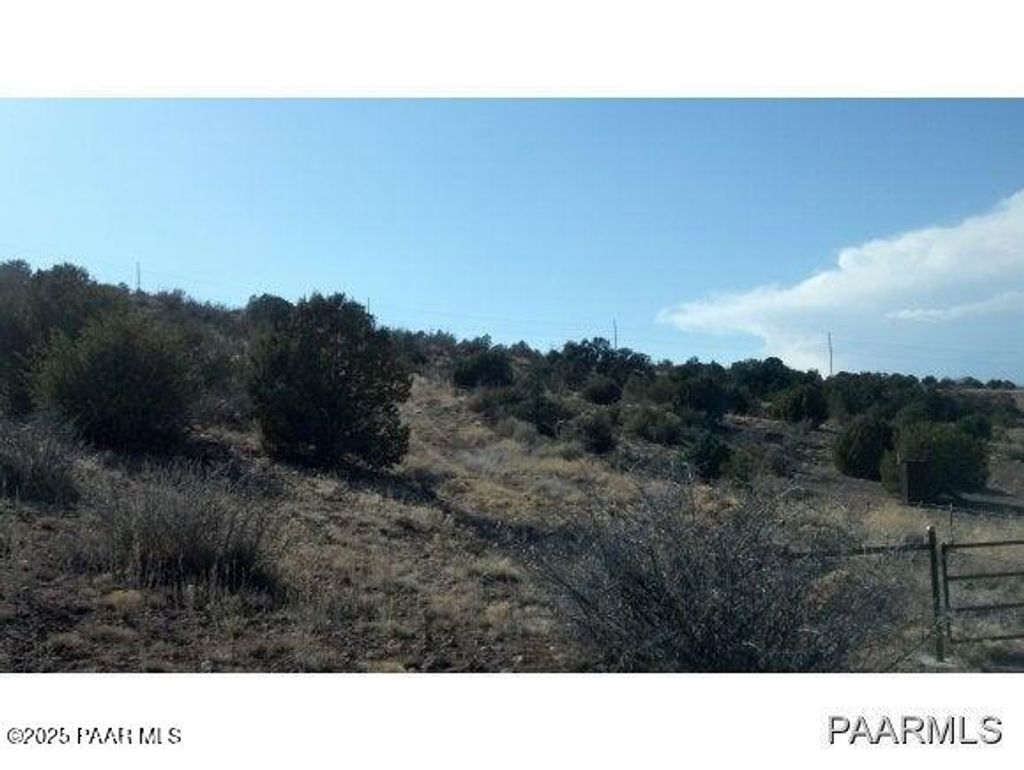 Photo of 3941 W Honey Lane, Chino Valley, AZ 86323 (MLS # 1078032)
