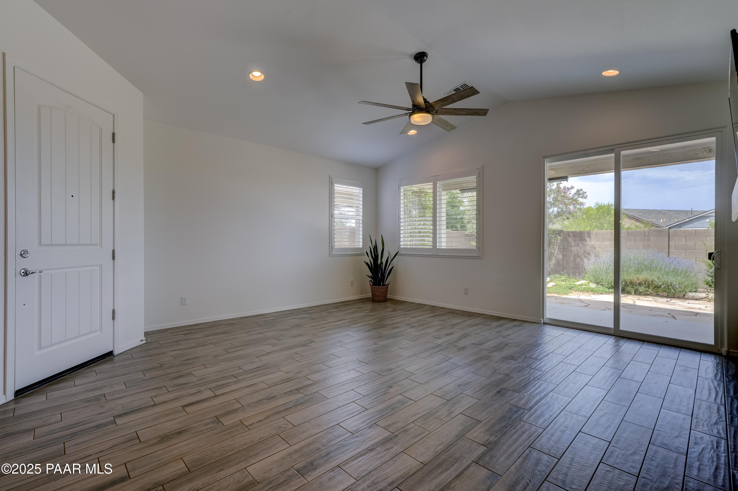 6248 Barn Owl Avenue