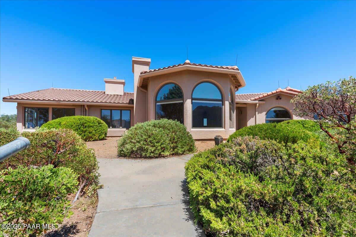 2082 W Mountain Oak Road