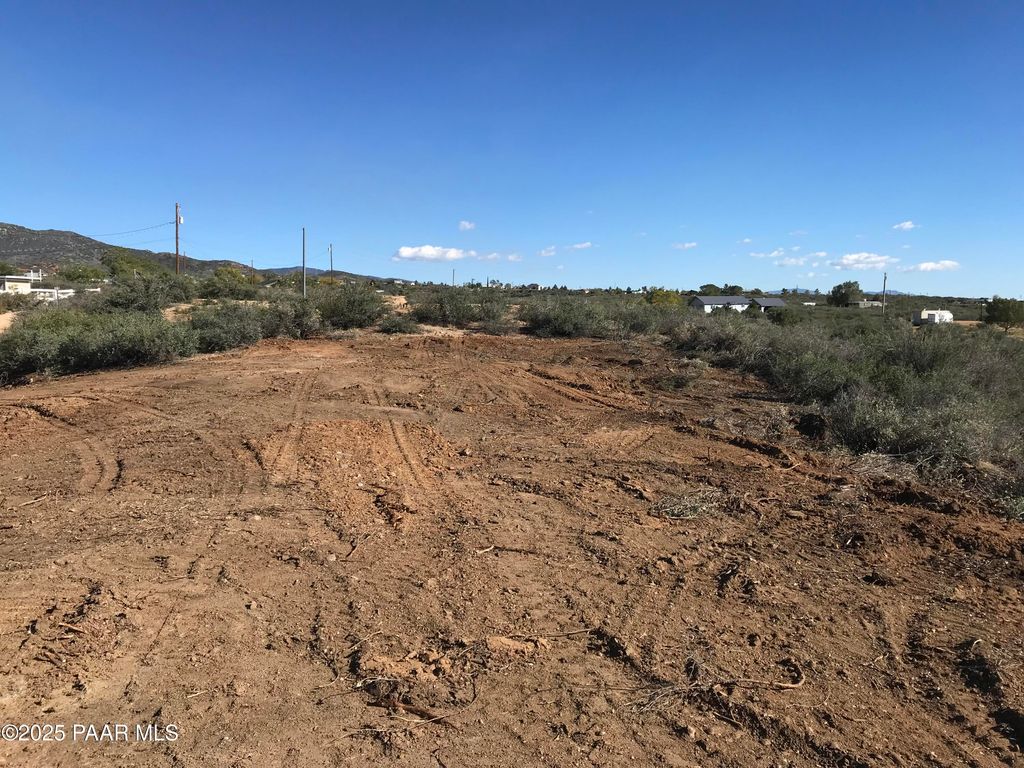 Photo of 8335 W Barrington Road, Wilhoit, AZ 86332 (MLS # 1077405)