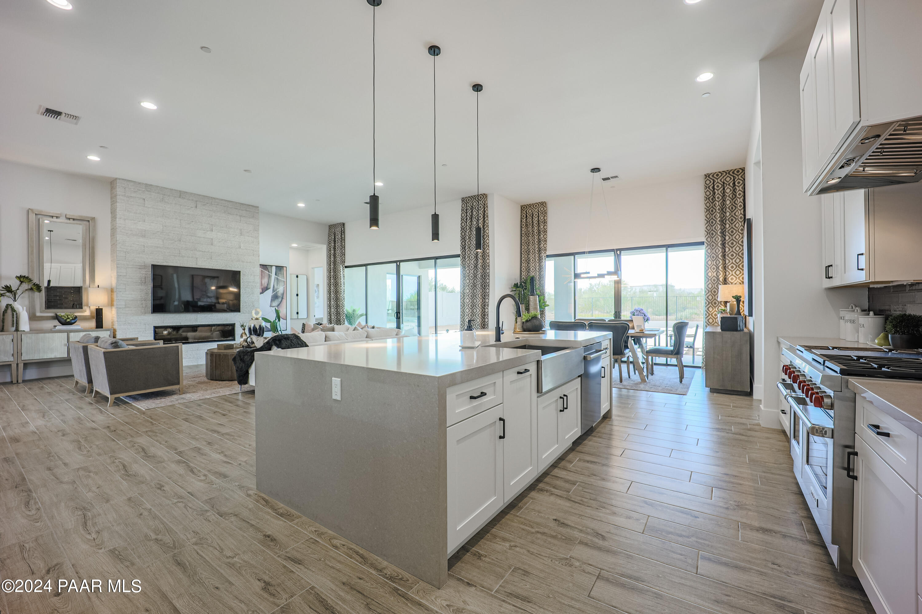 6108 E Shasta Daisy Lane