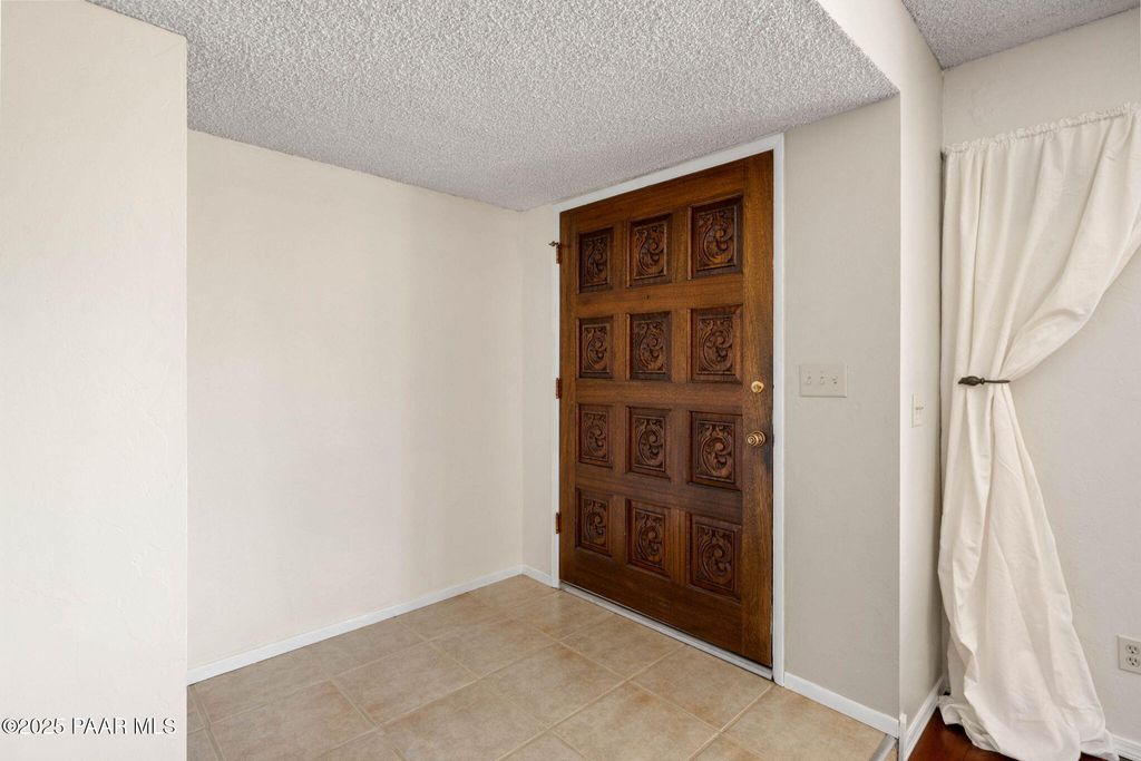 Photo of 909 Country Park Drive, Prescott, AZ 86305 (MLS # 1079230)