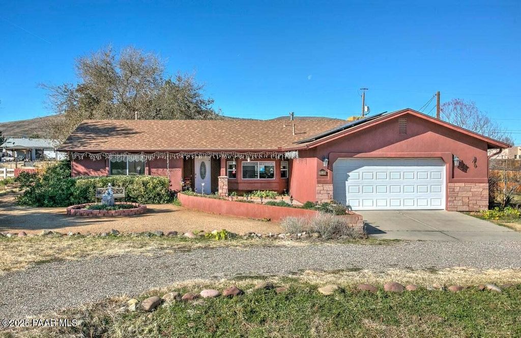 Photo of 3250 N Mountain View Drive, Prescott Valley, AZ 86314 (MLS # 1078245)