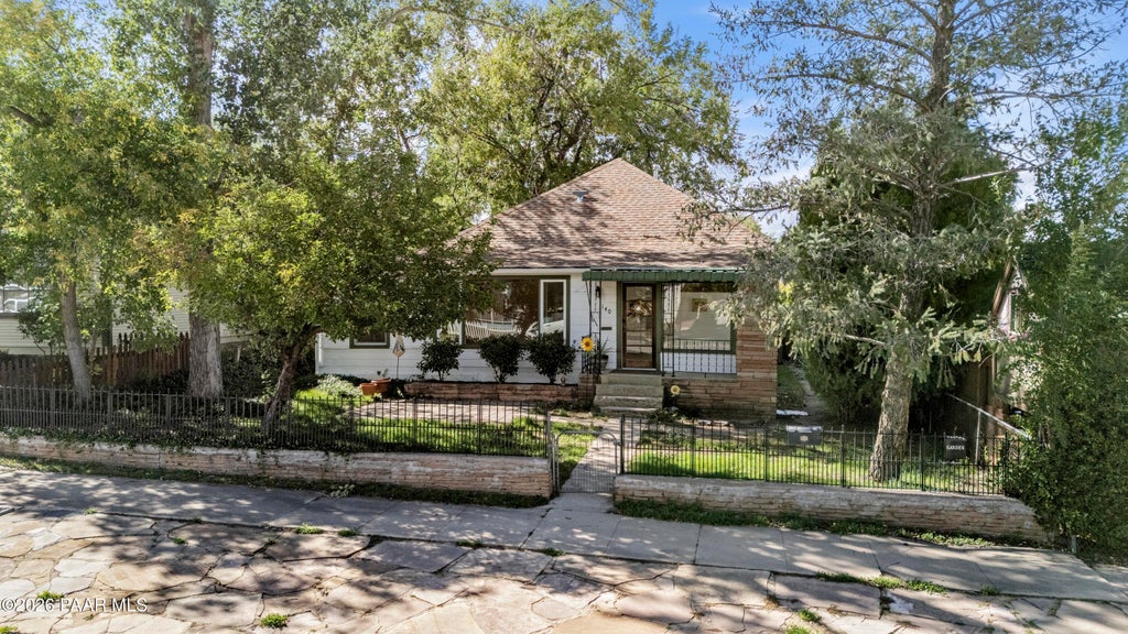 Photo of 140 Garden Street, Prescott, AZ 86305 (MLS # 1085878)