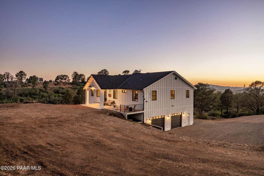 Photo of 15815 E Forest Service 9002s Road, Prescott Valley, AZ 86315 (MLS # 1084193)