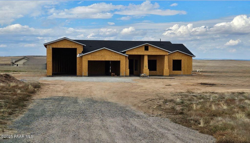 Photo of 6212 E Shasta Daisy Lane, Prescott Valley, AZ 86315 (MLS # 1077067)