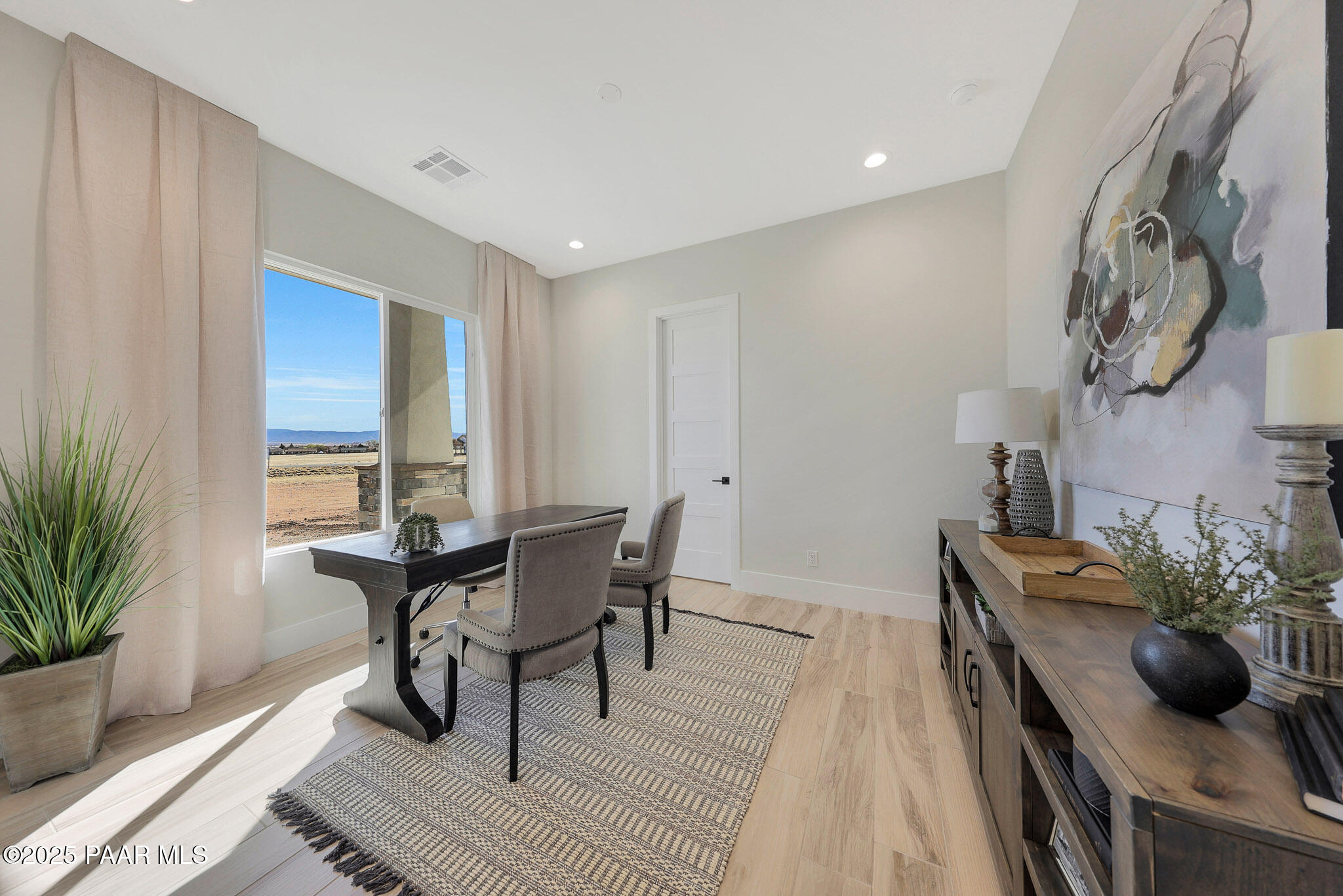 6212 E Shasta Daisy Lane