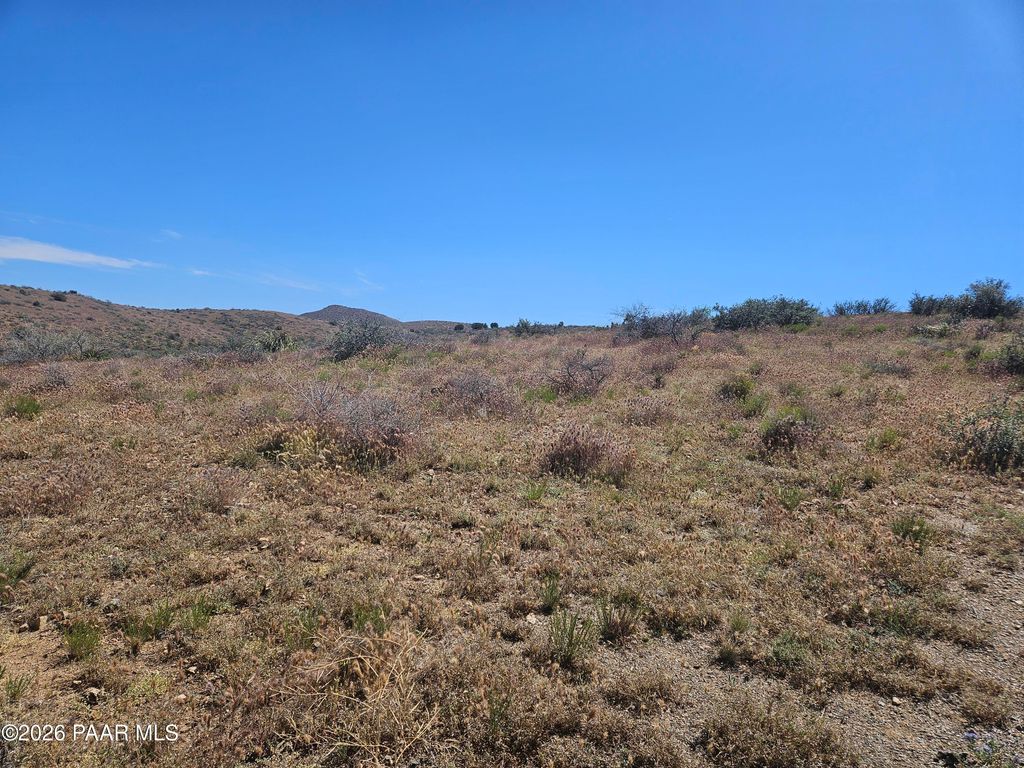 Photo of 16977 S Madonna Road, Mayer, AZ 86333 (MLS # 1080743)